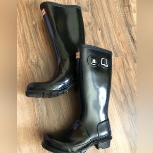 Hunter children’s black unisex tall boots size girls 3/ boys 2